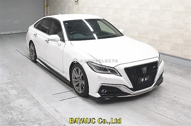 Toyota Crown Hybrid 2021, auction grade 4.5