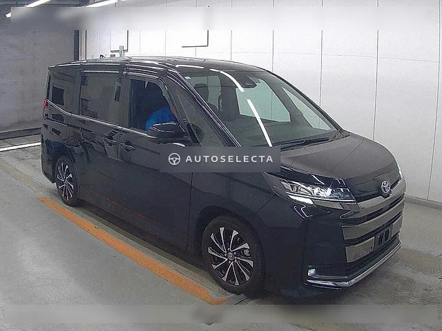 Toyota Noah 2023, auction grade 4.5