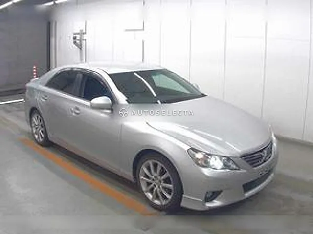 Toyota Mark X 2011, auction grade R