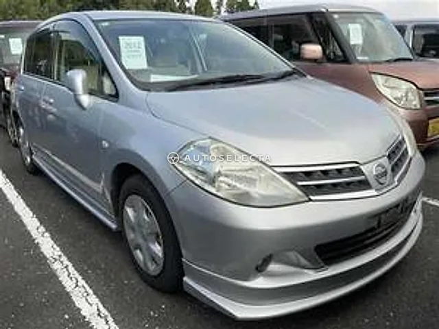Nissan Tiida 2012