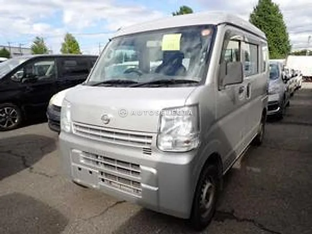 Nissan NV100 Clipper 2017, auction grade 3.5