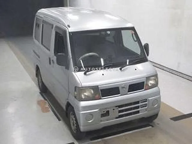 Nissan Clipper Van 2009, auction grade 3.5