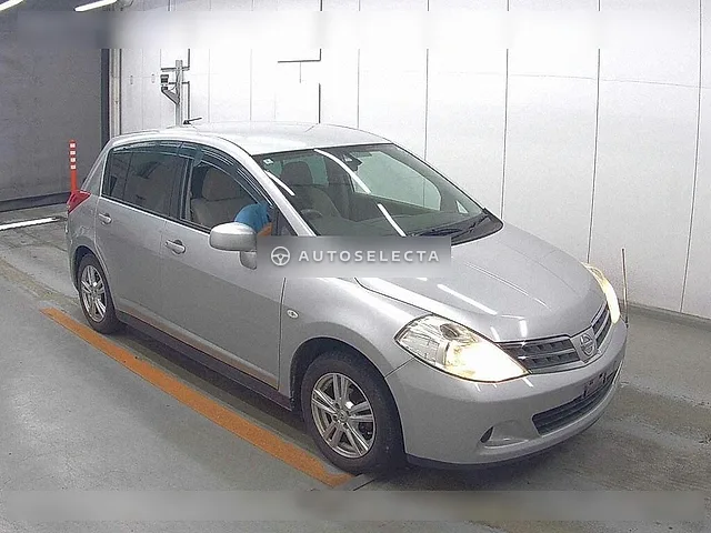 Nissan Tiida 2012, auction grade 3.5