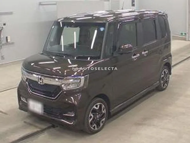 Honda N-BOX Custom 2019, auction grade 3.5