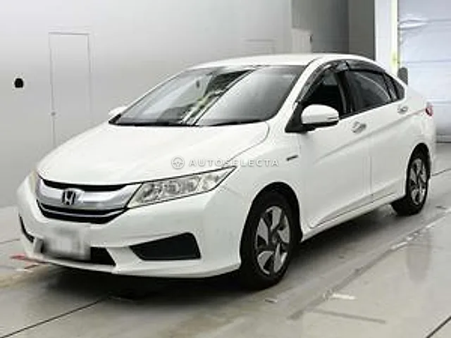Honda Grace 2015, auction grade 3.5