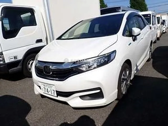 Honda Shuttle 2019, auction grade 3.5