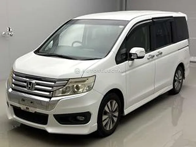 Honda Stepwgn Spada 2013, auction grade 3.5