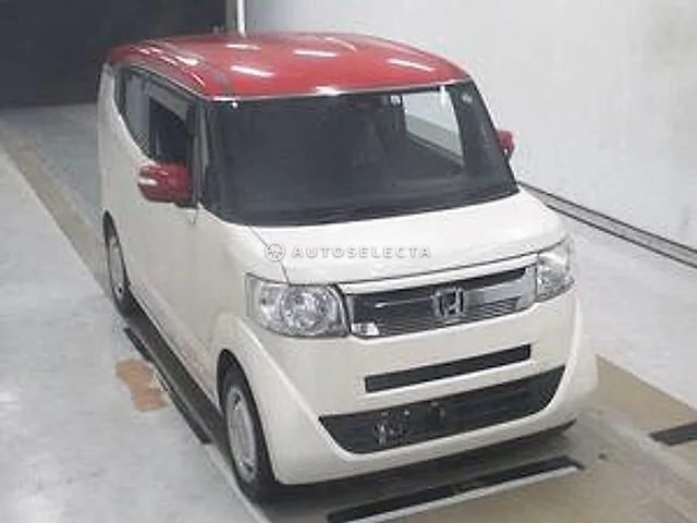 Honda N-BOX Slash 2017, auction grade 4.5