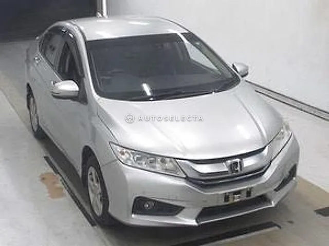 Honda Grace 2015, auction grade 3