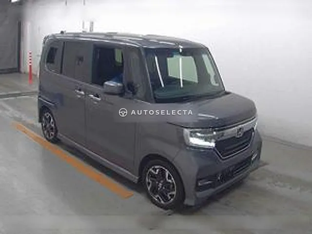 Honda N-BOX Custom 2019, auction grade 4