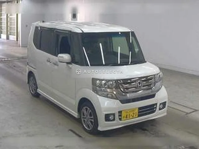Honda N-BOX Custom 2016, auction grade 4