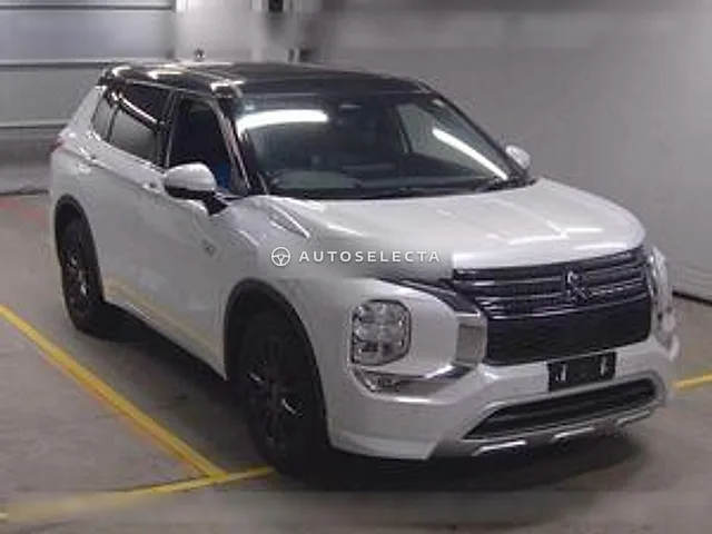 Mitsubishi Outlander PHEV 2022, auction grade 4.5
