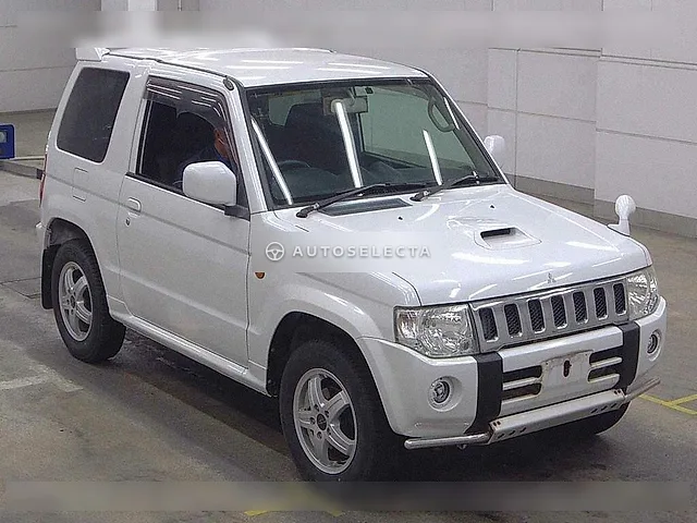 Mitsubishi Pajero Mini 2011, auction grade 2