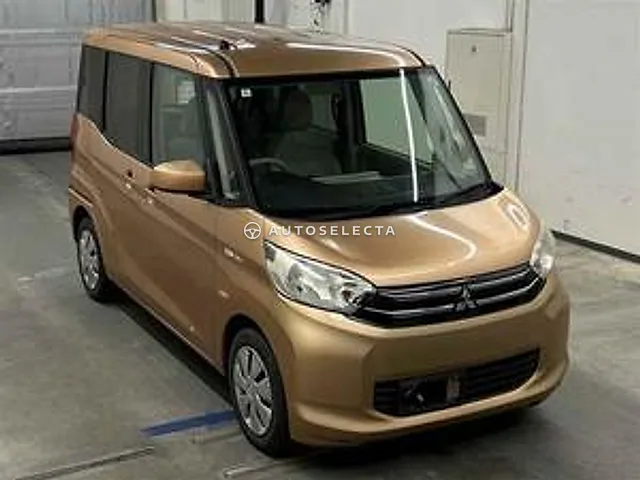 Mitsubishi eK Space 2014, auction grade 3.5