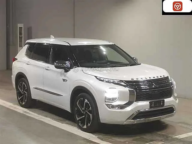 Mitsubishi Outlander PHEV 2022, auction grade R