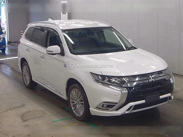 Mitsubishi Outlander PHEV 2019, auction grade 3