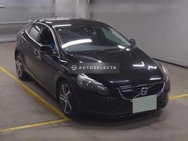 Volvo V40 2015, auction grade 3.5