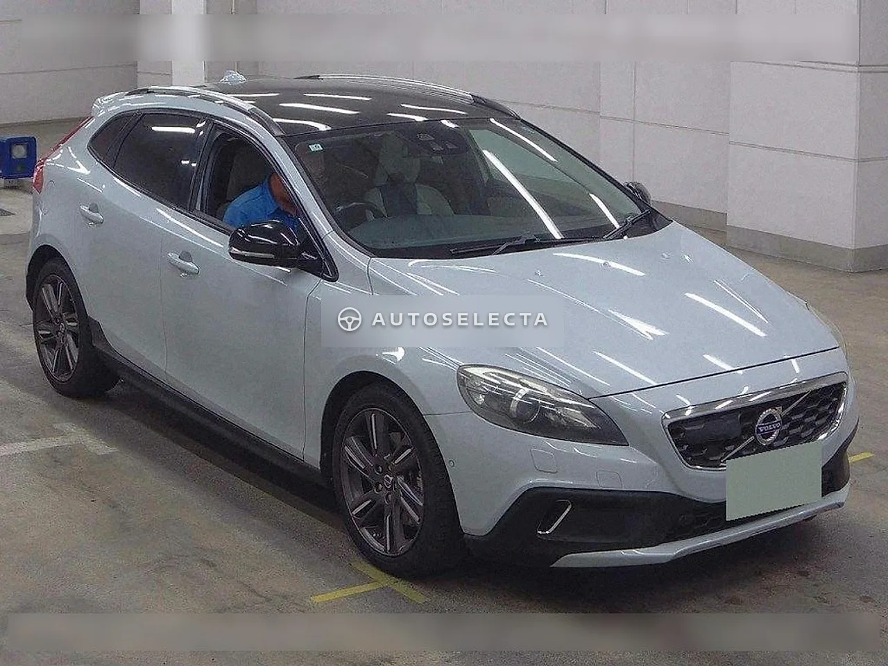 Volvo V40 2013, photo 1 of 1