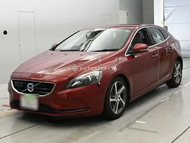 Volvo V40 2015, auction grade 4