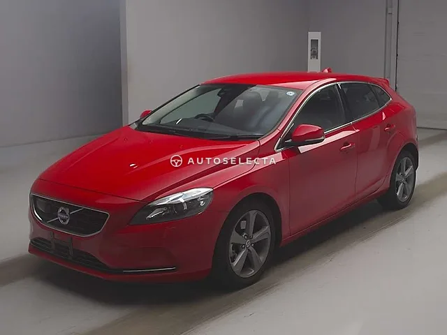 Volvo V40 2014, auction grade 4