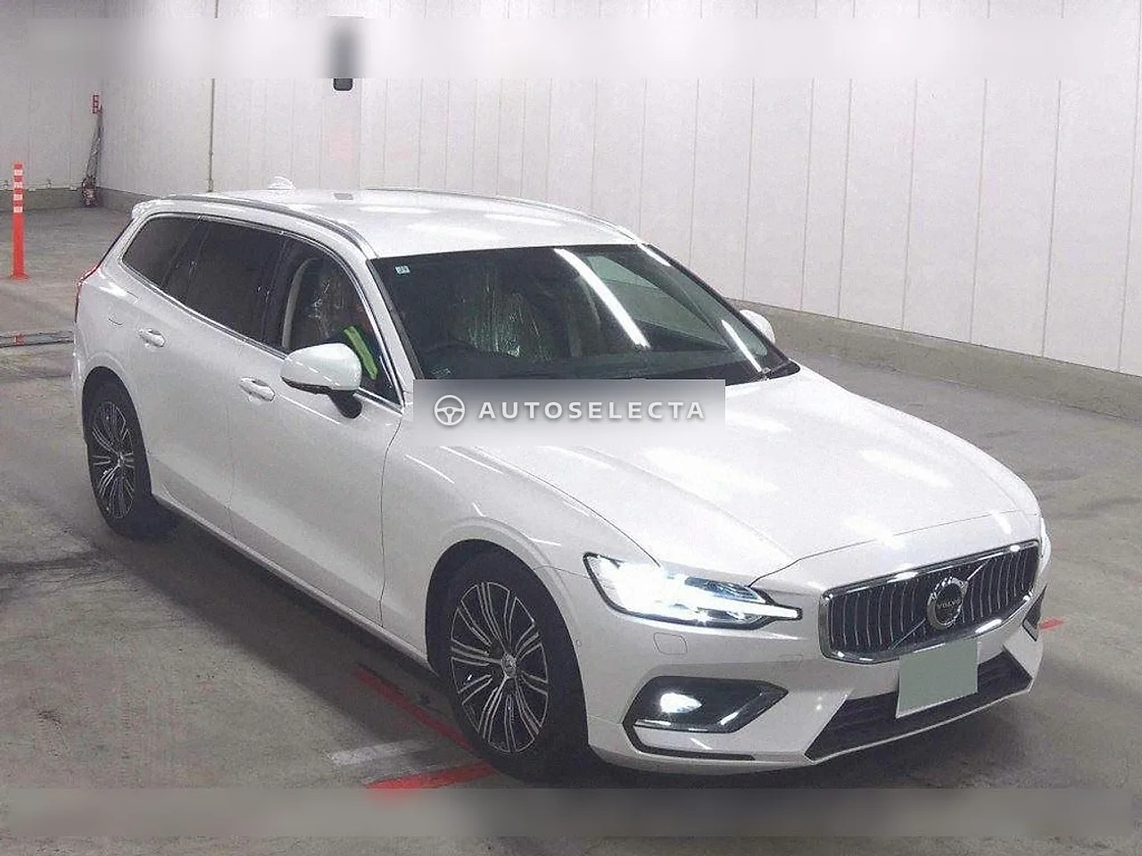 Volvo V60 2020, photo 1 of 1