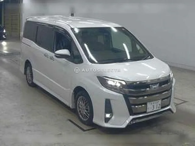 Toyota Noah 2018, auction grade 4.5