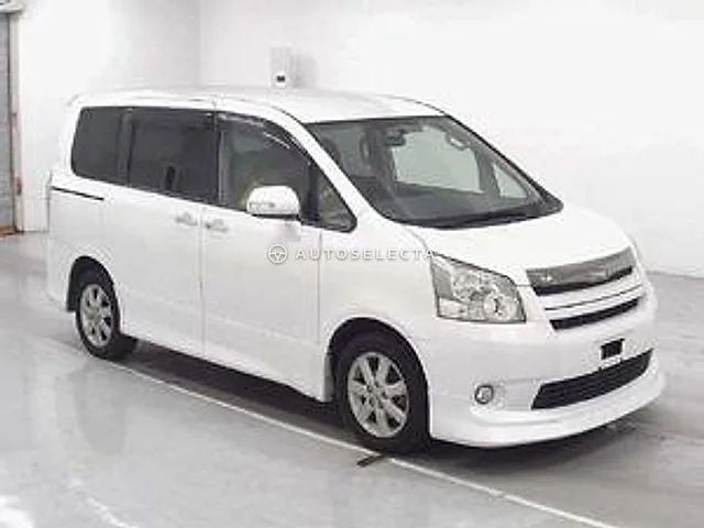 Toyota Noah 2009, auction grade 3.5