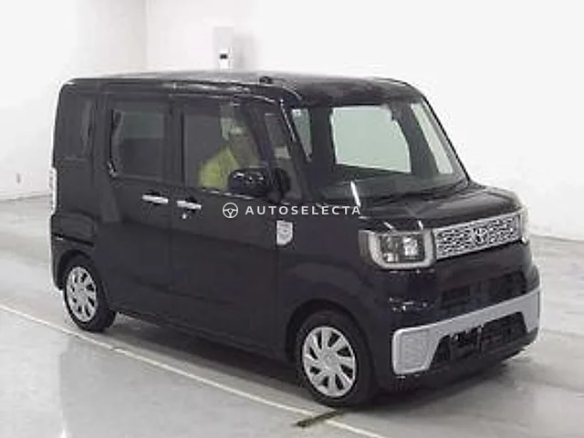 Toyota Pixis Mega 2015, auction grade R