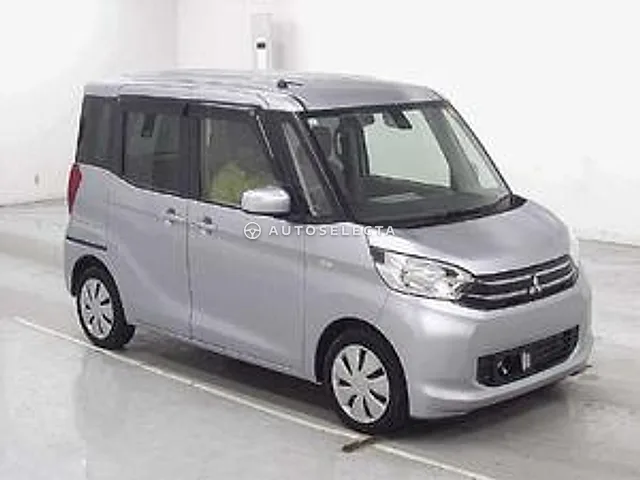 Mitsubishi eK Space 2015, auction grade 4