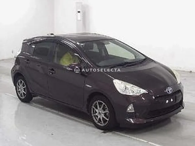 Toyota Aqua 2014, auction grade 3.5