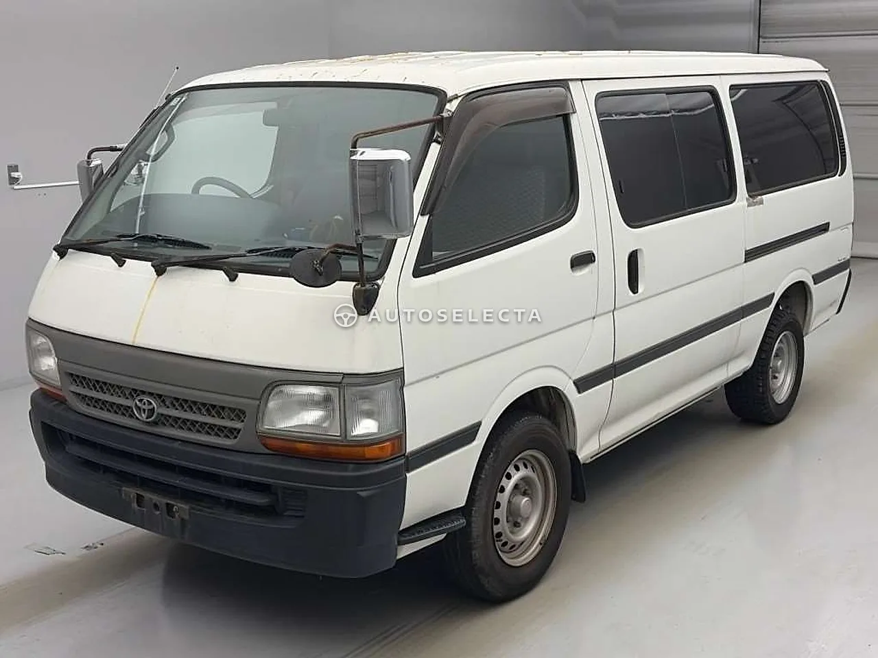 Toyota Hiace Van 2002, photo 1 of 1
