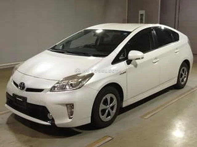 Toyota Prius 2014, auction grade 3.5