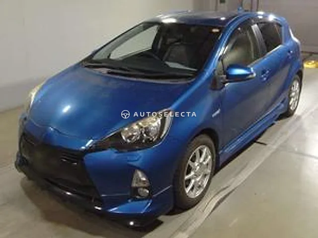 Toyota Aqua 2014, auction grade R