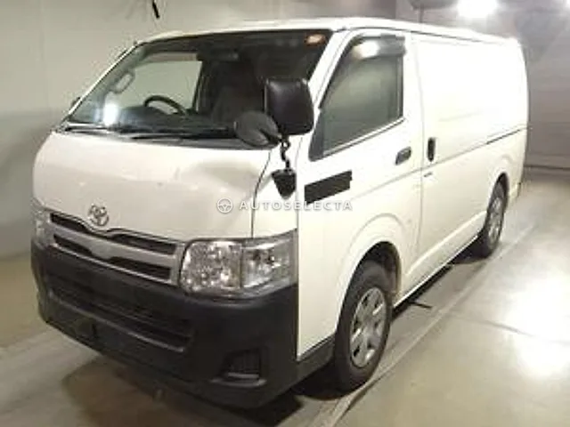 Toyota Hiace Van 2011, auction grade RA