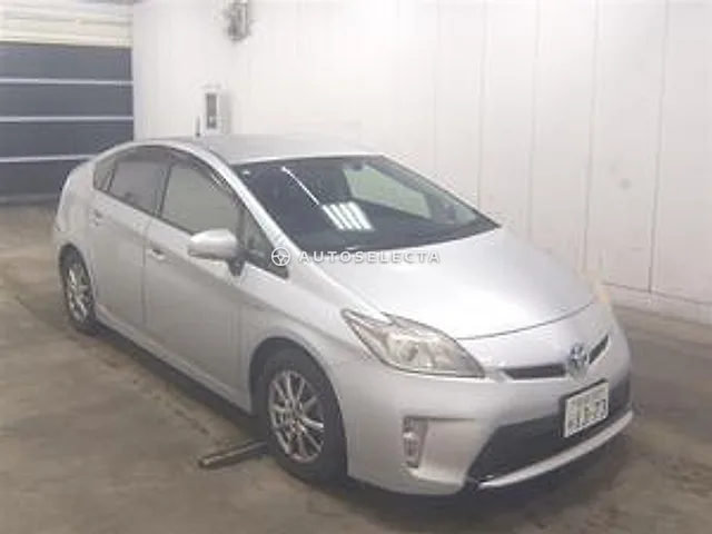 Toyota Prius 2012, auction grade 3