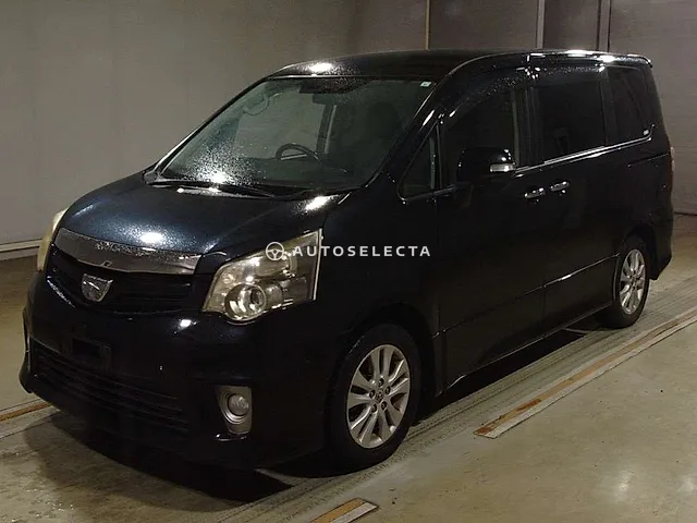 Toyota Noah 2011, auction grade 3