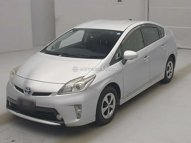 Toyota Prius 2014, auction grade 3