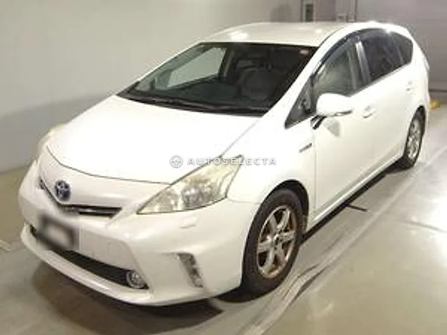 Toyota Prius Alpha 2011, auction grade 3.5