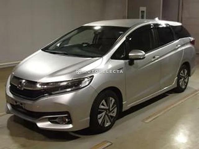 Honda Shuttle 2016, auction grade 4