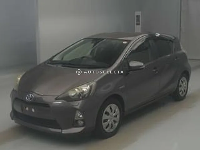 Toyota Aqua 2013, auction grade 4
