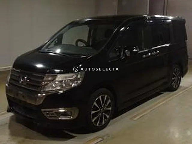 Honda Stepwgn Spada 2013, auction grade 3