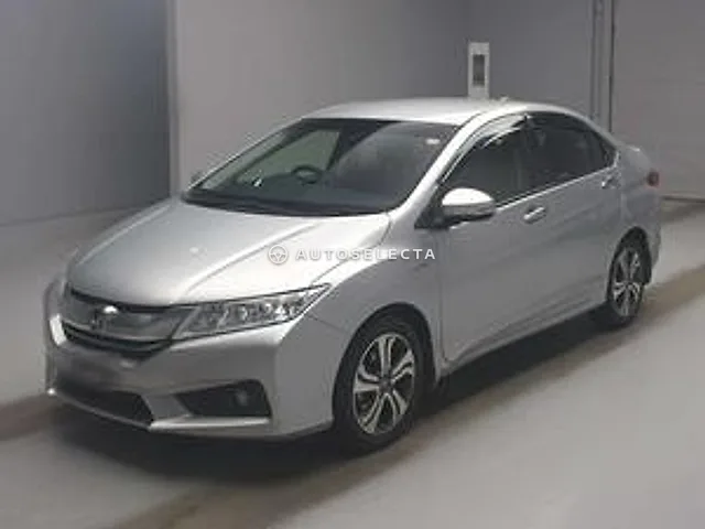 Honda Grace 2015, auction grade 3.5