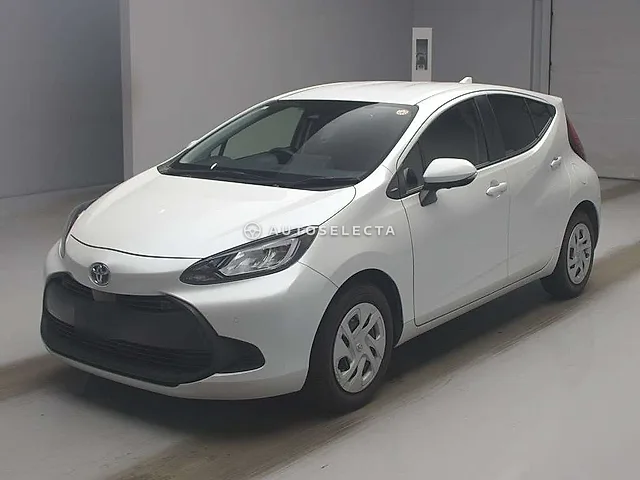 Toyota Aqua 2021, auction grade 4