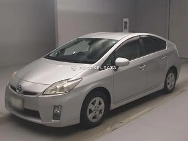 Toyota Prius 2011, auction grade 3