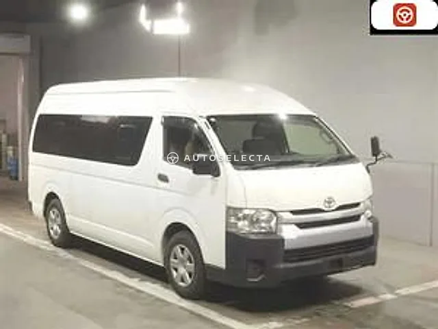 Toyota Hiace Commuter 2017, auction grade 3.5