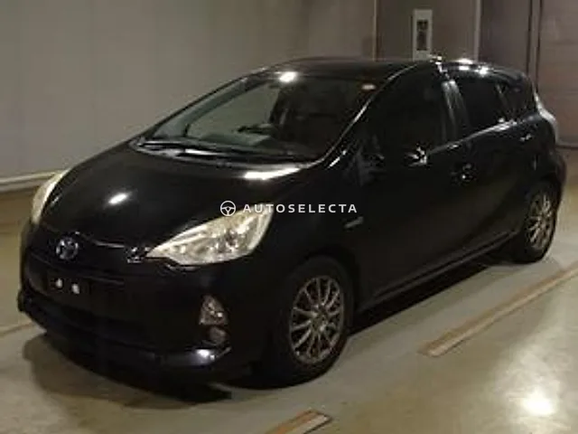 Toyota Aqua 2012, auction grade 3.5