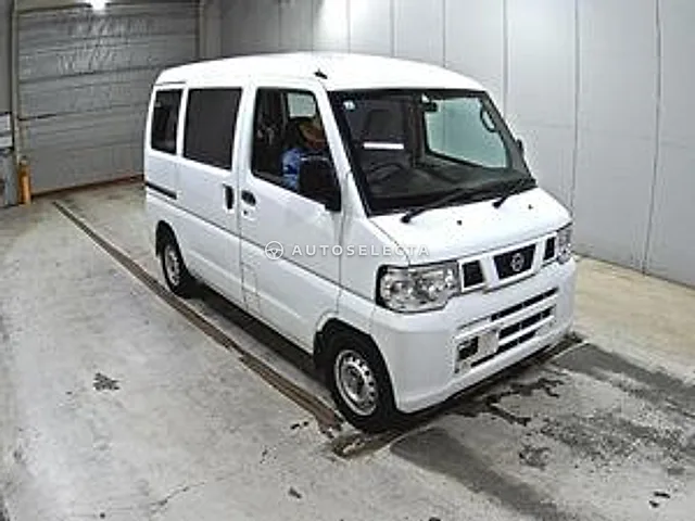 Nissan NV100 Clipper 2013, auction grade 3.5