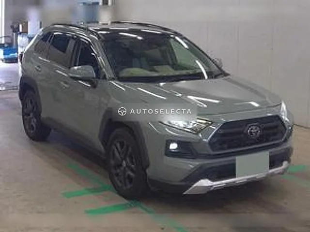 Toyota RAV4 2022, auction grade 4.5