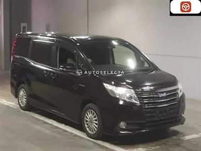 Toyota Noah 2017, auction grade 3.5