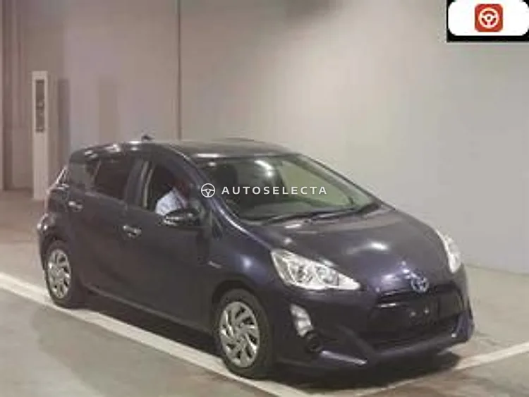 Toyota Aqua 2015, photo 1 of 9